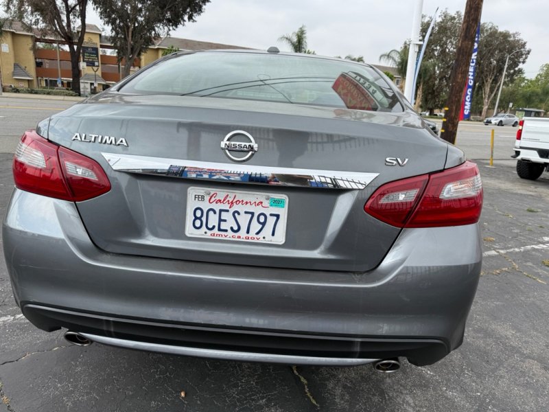Used 2018 Nissan Altima 2.5 SV FWD image 7