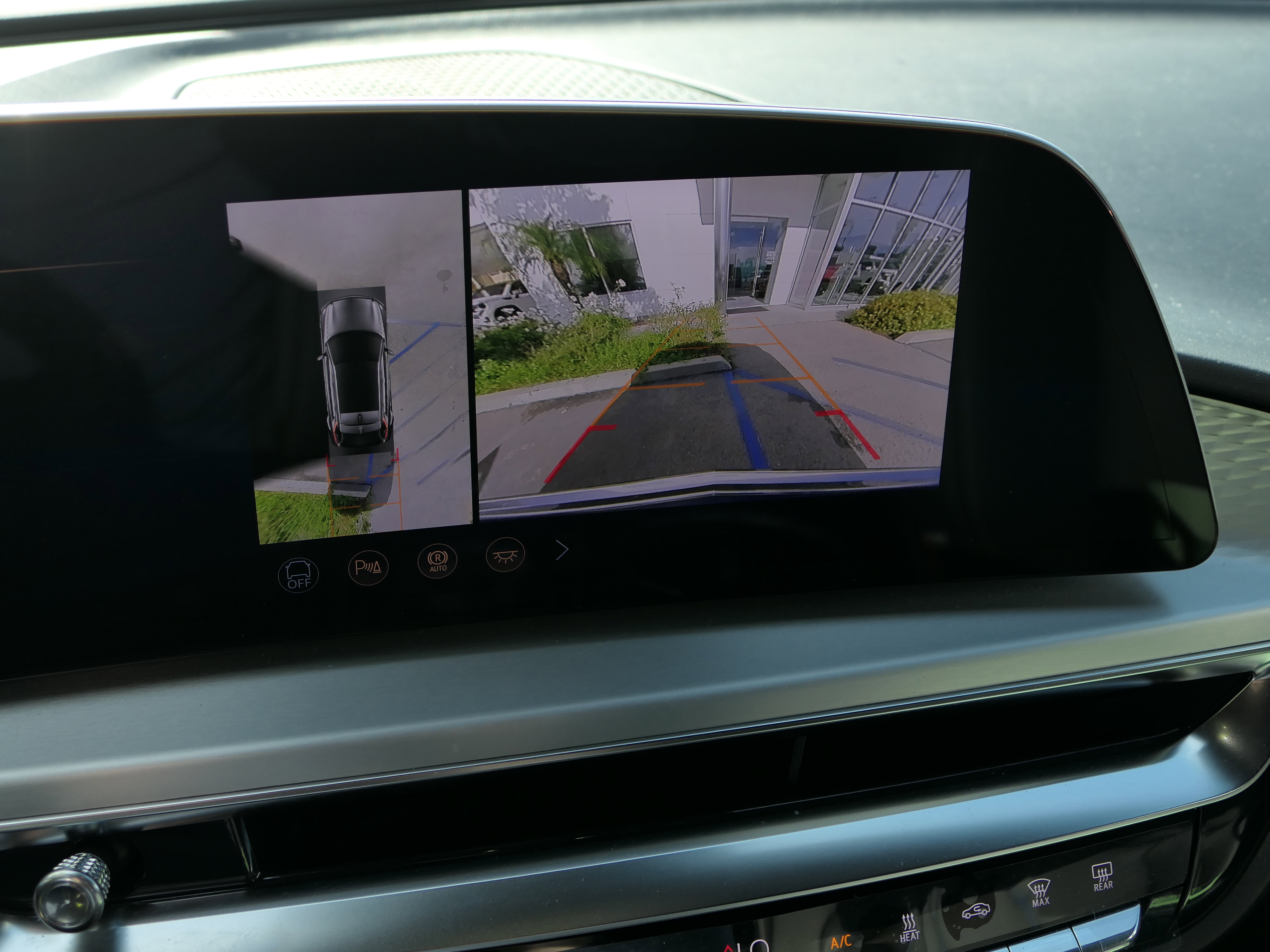 New 2026 Cadillac Lyriq Premium Luxury AWD/4WD image 21
