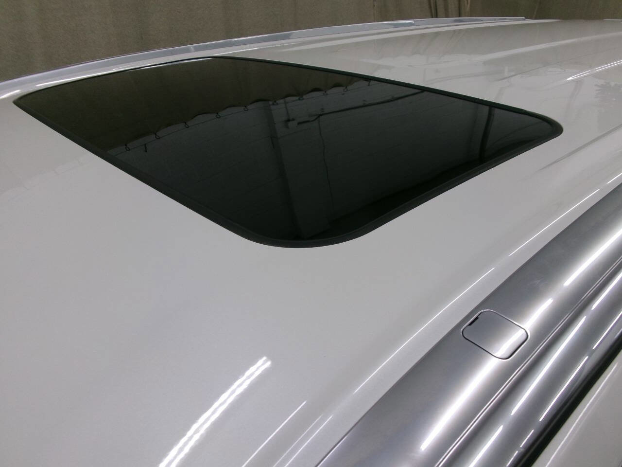 Used 2018 Toyota Highlander XLE image 3