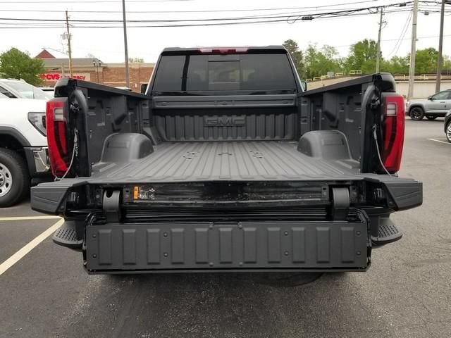 New 2026 GMC Sierra 3500 Denali Ultimate w/ LPO, Black Badging Package AWD/4WD image 5