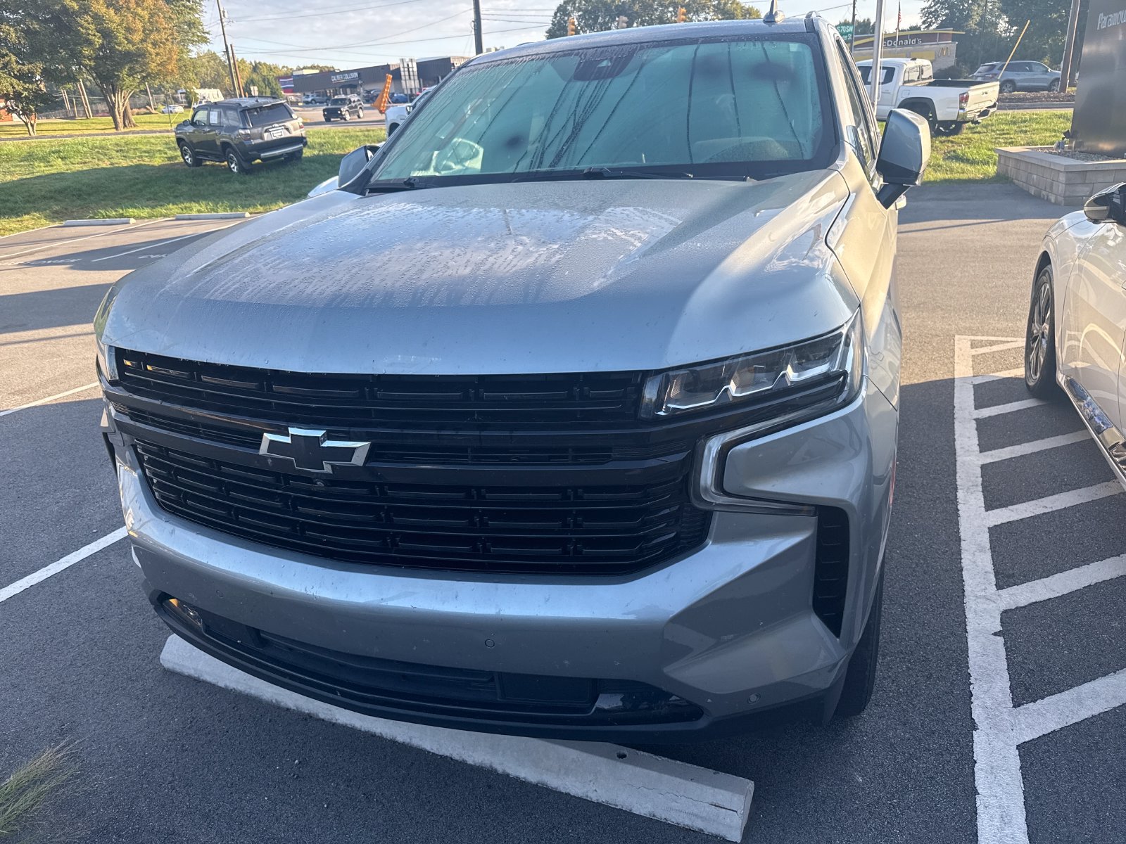 Used 2023 Chevrolet Tahoe RST w/ Luxury Package AWD/4WD image 2