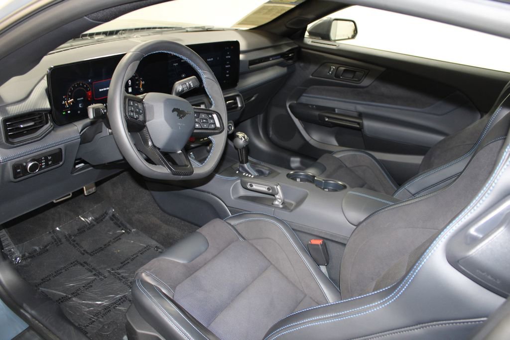 Used 2025 Ford Mustang Dark Horse image 21