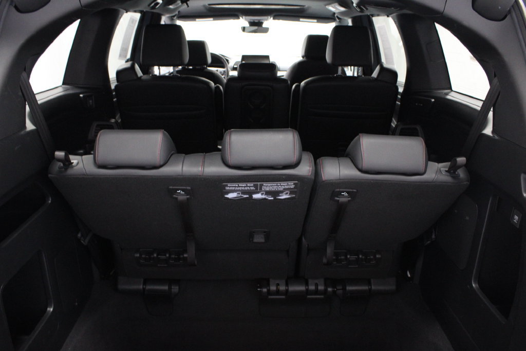Used 2025 Honda Odyssey Sport-L image 16