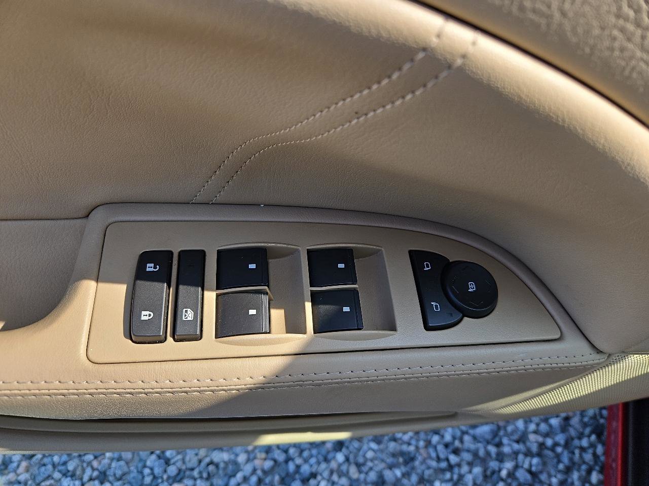 Used 2011 Buick Lucerne CXL w/ Driver Confidence Package FWD image 13