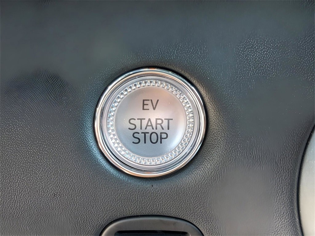 Used 2023 Genesis GV60 Performance image 15