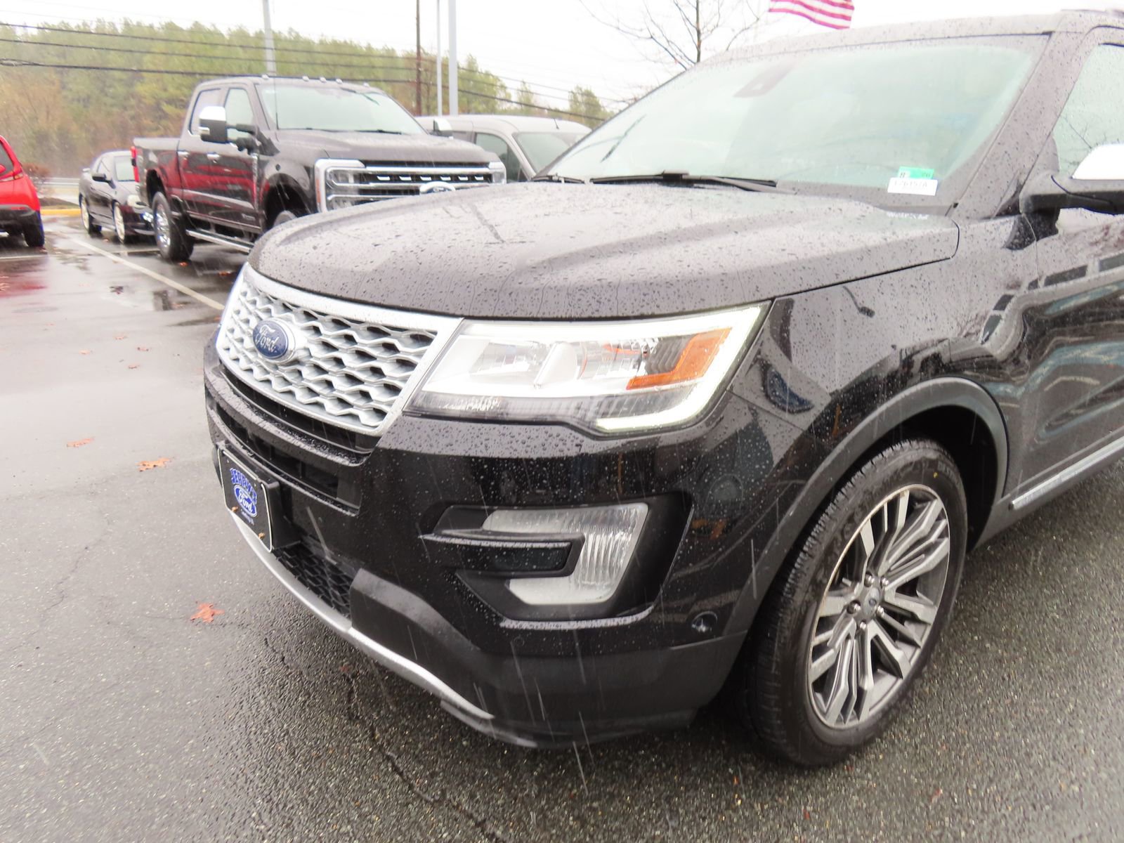 Used 2017 Ford Explorer Platinum image 9