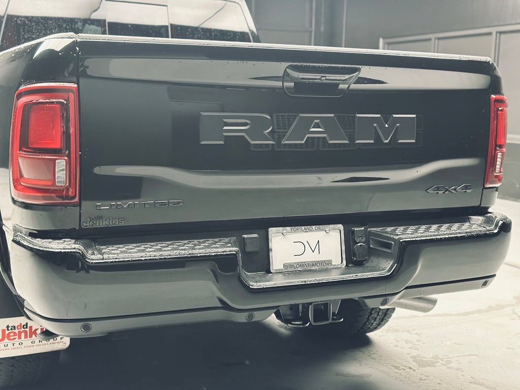Used 2026 RAM 2500 Limited AWD/4WD image 15