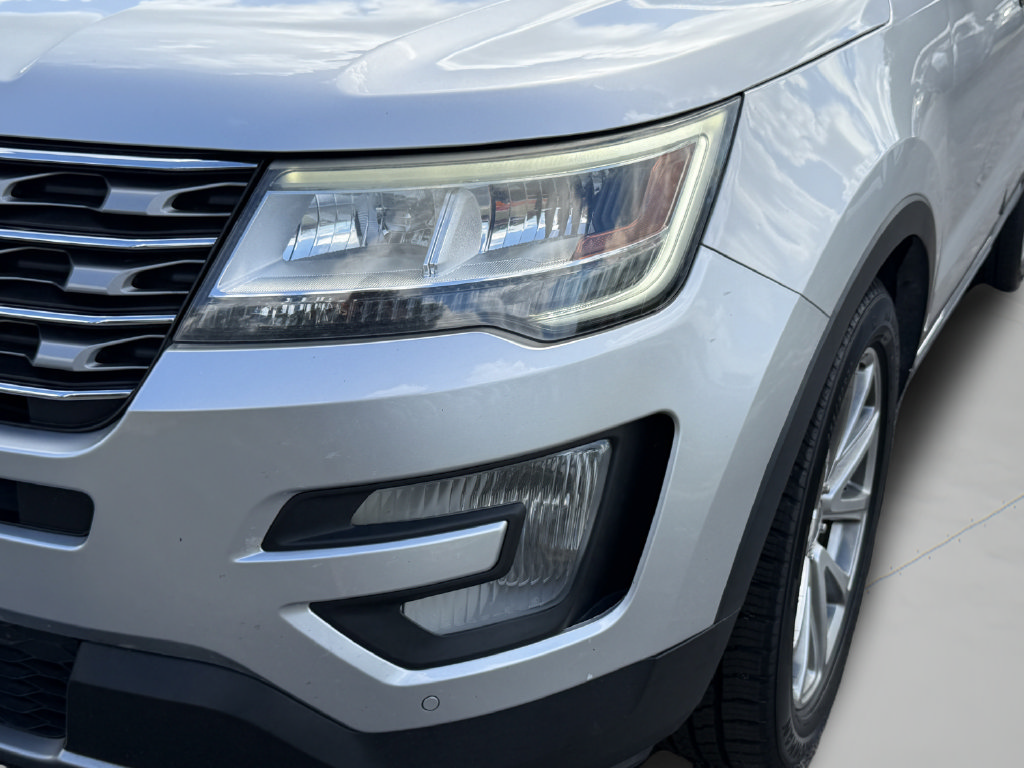 Used 2017 Ford Explorer Limited FWD image 17