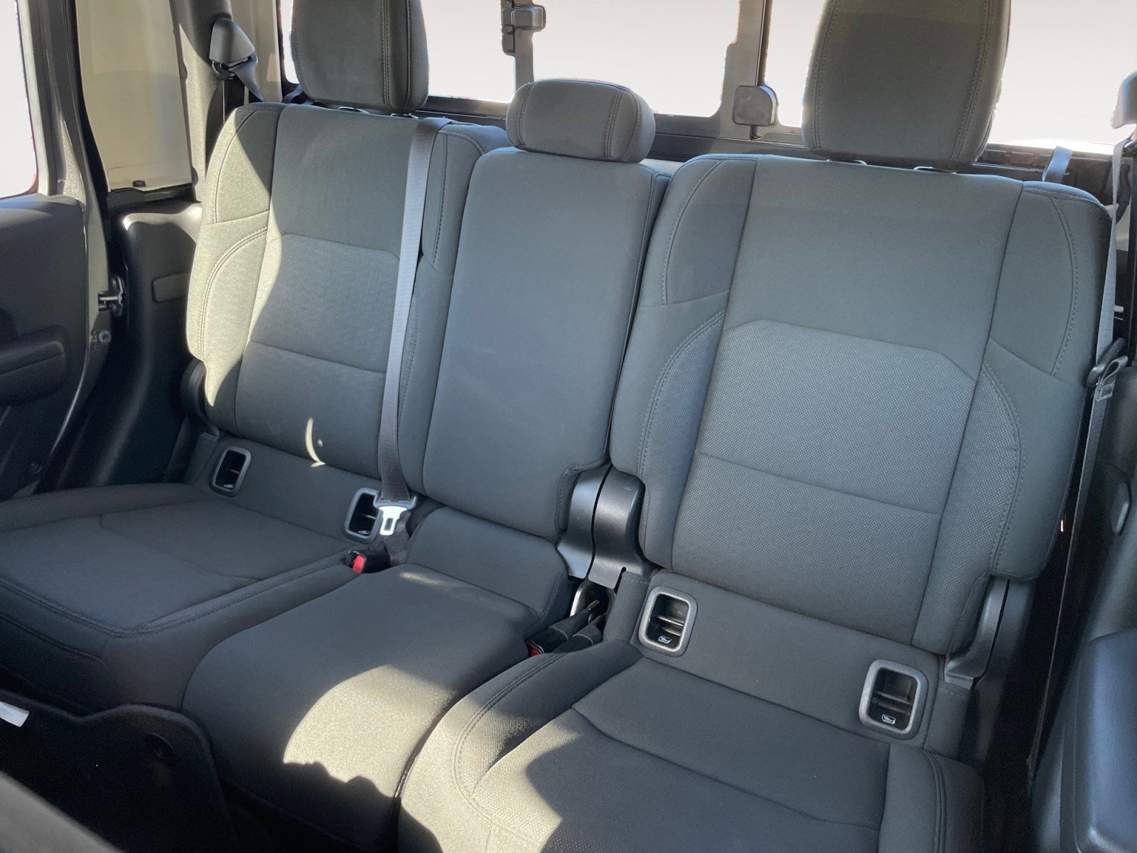 Used 2020 Jeep Gladiator Sport AWD/4WD image 16