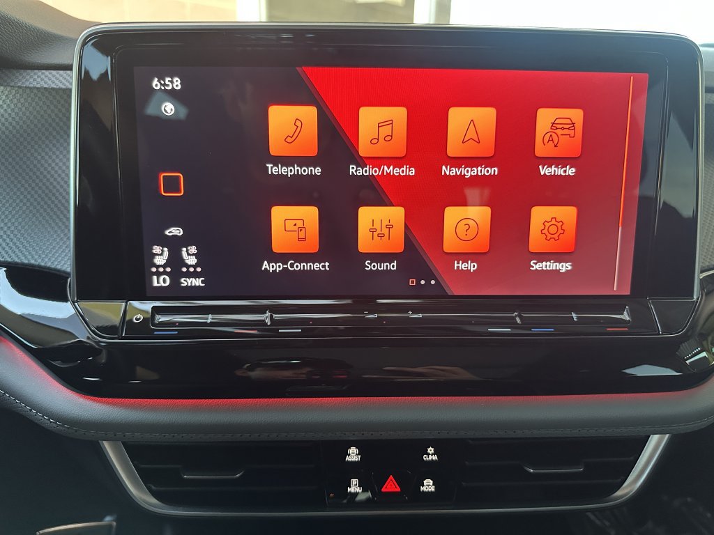Used 2024 Volkswagen Atlas Peak Edition SEL AWD/4WD image 25
