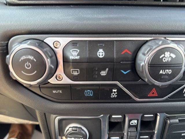 Used 2025 Jeep Wrangler Unlimited Sahara w/ Safety Group AWD/4WD image 42