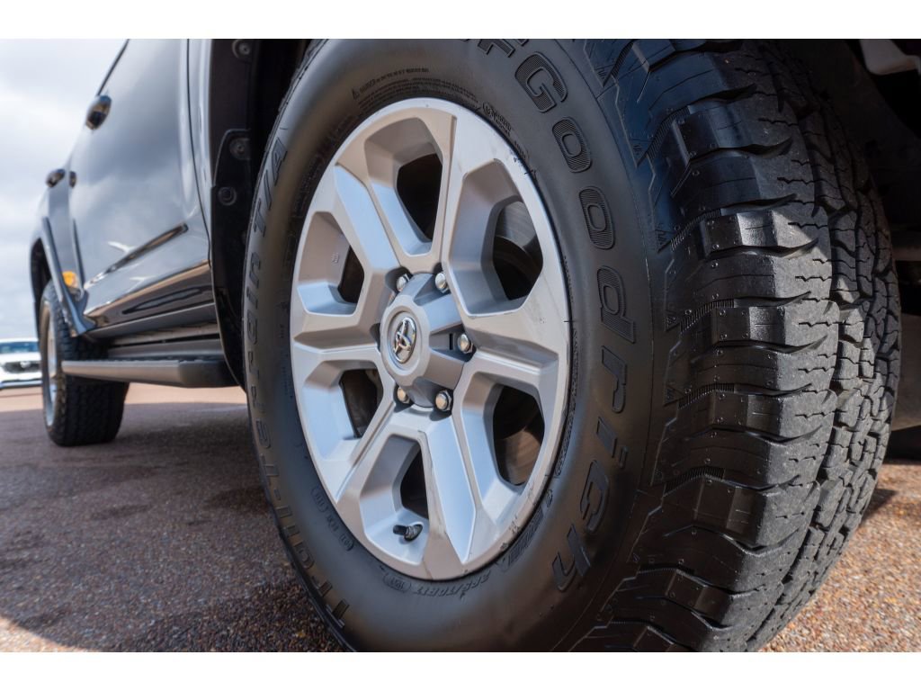 Used 2020 Toyota 4Runner SR5 Premium image 8