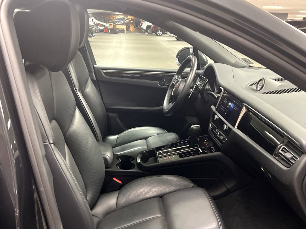 Used 2023 Porsche Macan image 28