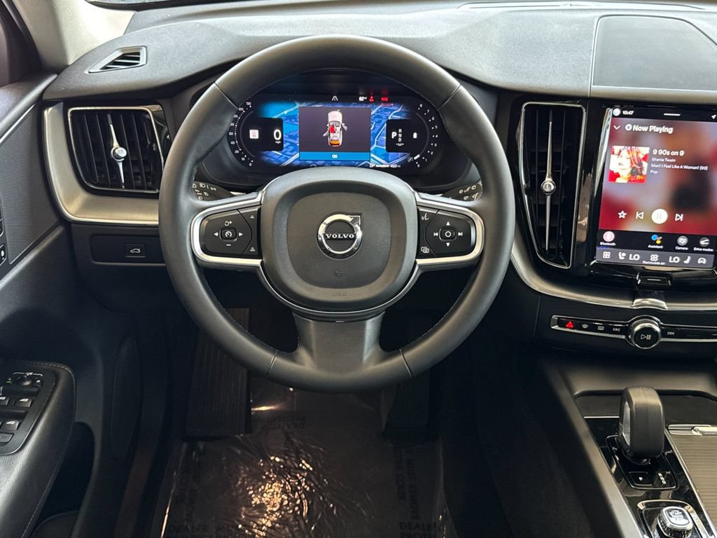 Certified 2023 Volvo XC60 B5 Core w/ Climate Package AWD/4WD image 13