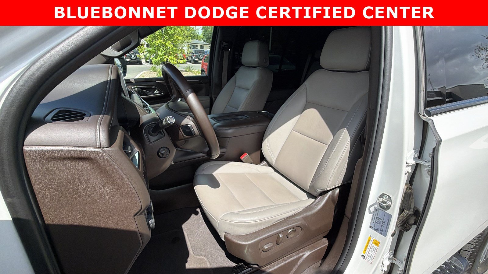 Used 2023 Chevrolet Tahoe Z71 w/ Z71 Off-Road Package AWD/4WD image 12