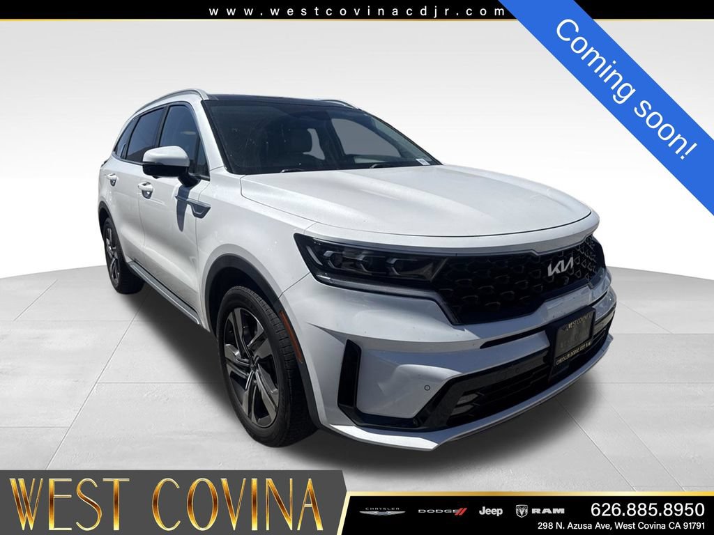 Used 2022 Kia Sorento SX Prestige w/ Panoramic Sunroof Package AWD/4WD image 3