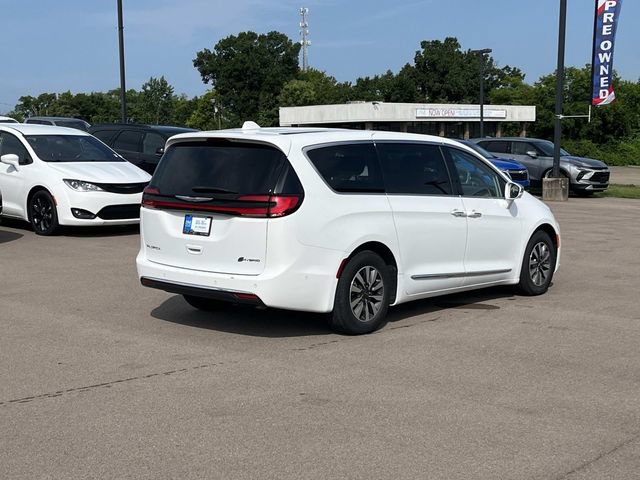 Used 2022 Chrysler Pacifica Limited FWD image 4