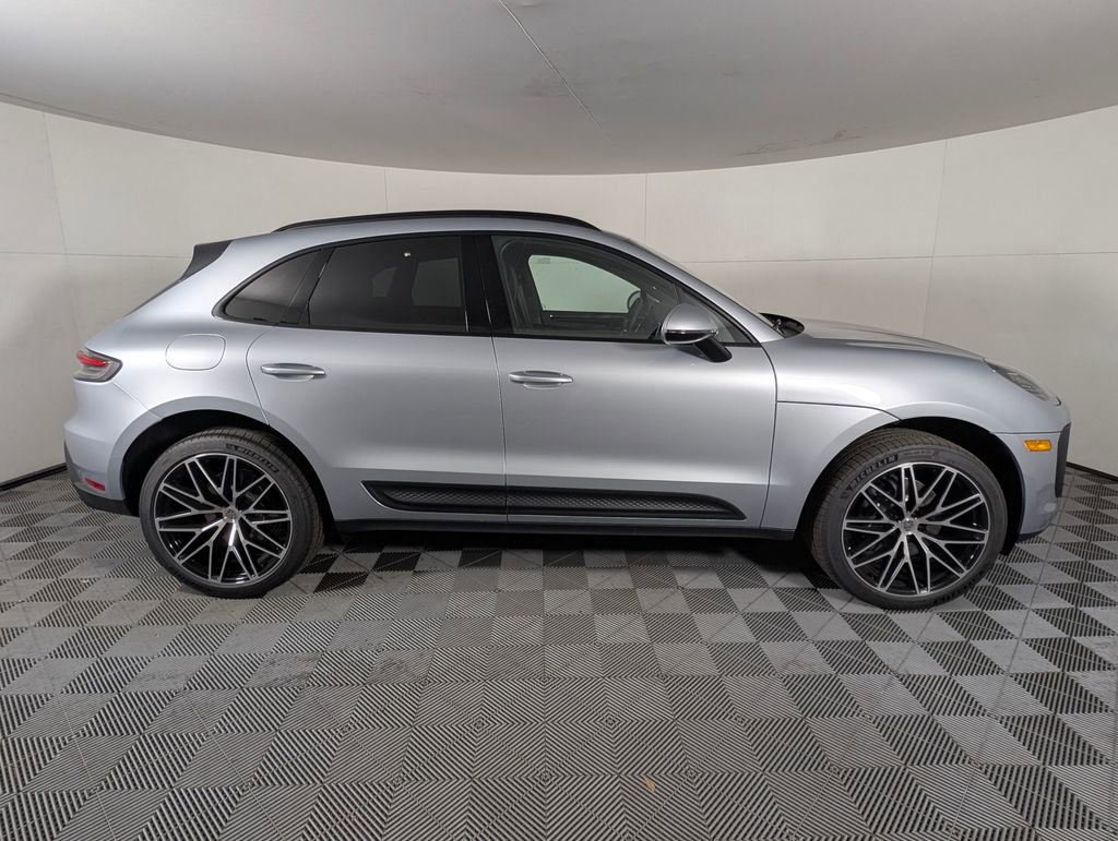 New 2026 Porsche Macan image 8
