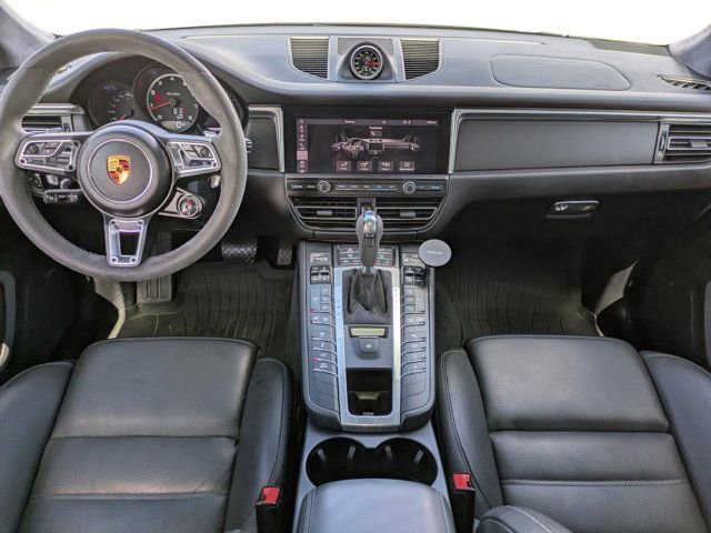 Used 2020 Porsche Macan Turbo image 16
