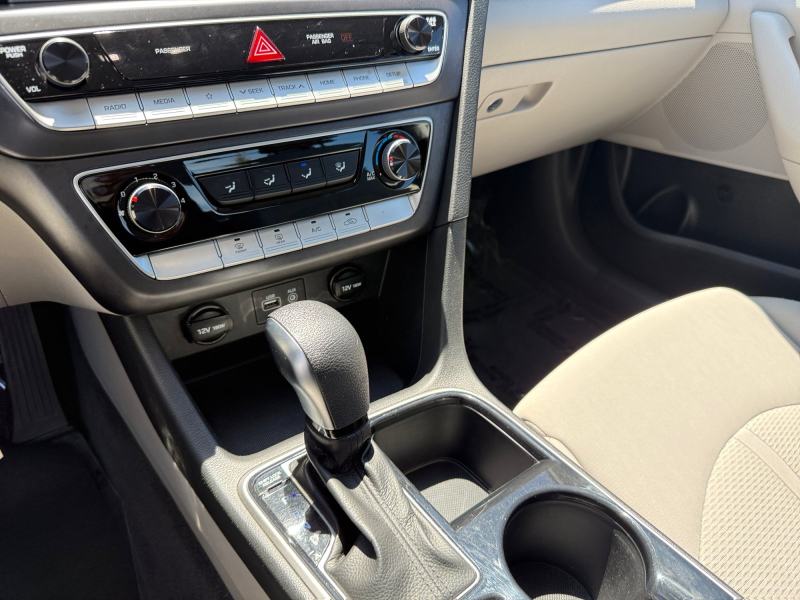 Used 2018 Hyundai Sonata SE FWD image 13