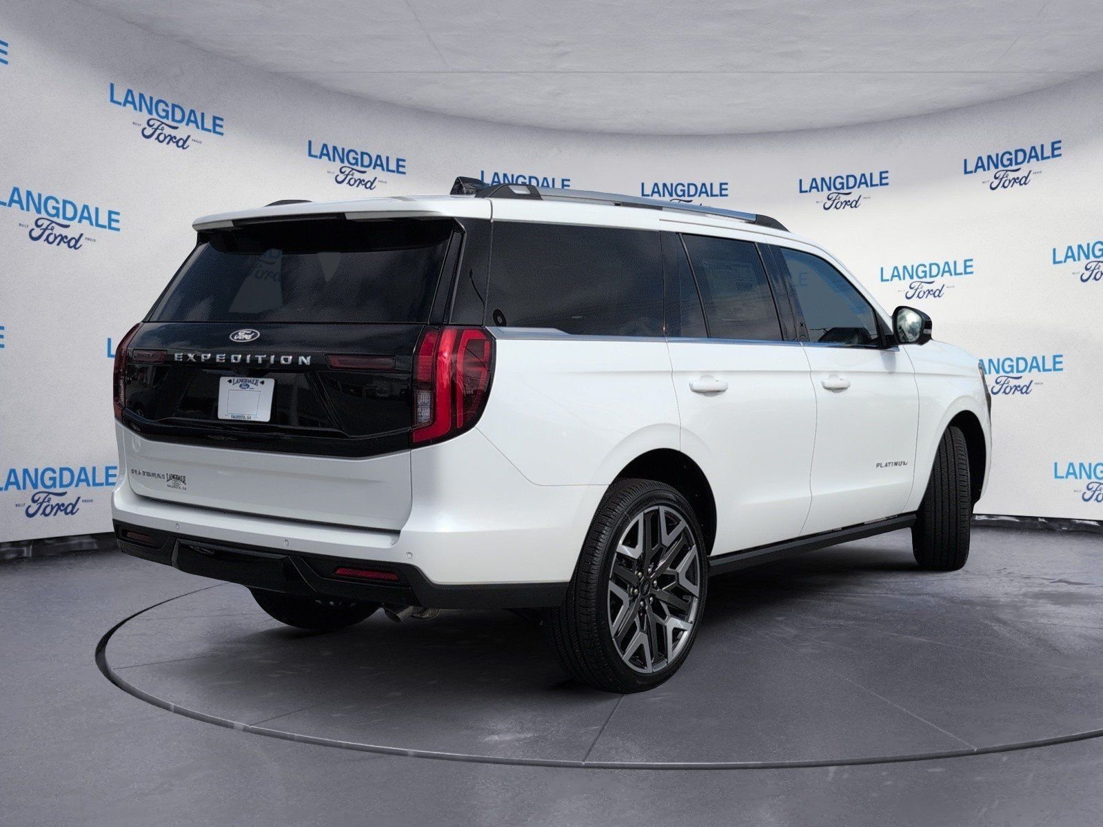 New 2027 Ford Expedition Platinum w/ Platinum Ultimate Package AWD/4WD image 4