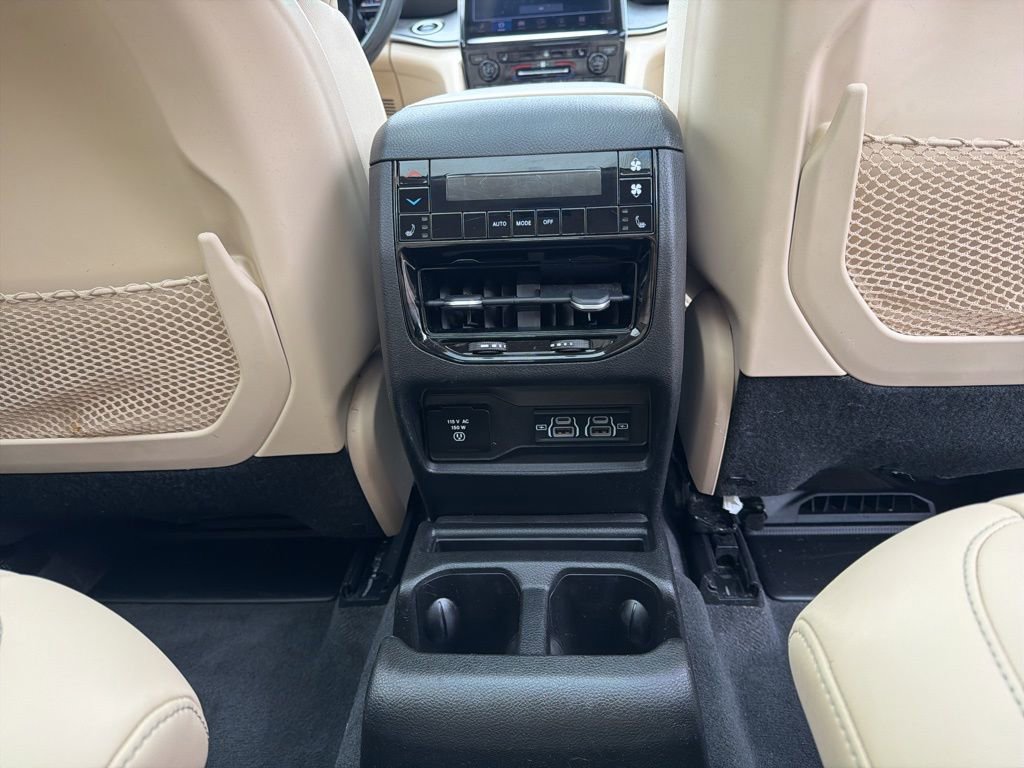 Used 2021 Jeep Grand Cherokee L Limited AWD/4WD image 16