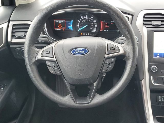 Used 2020 Ford Fusion SE image 12