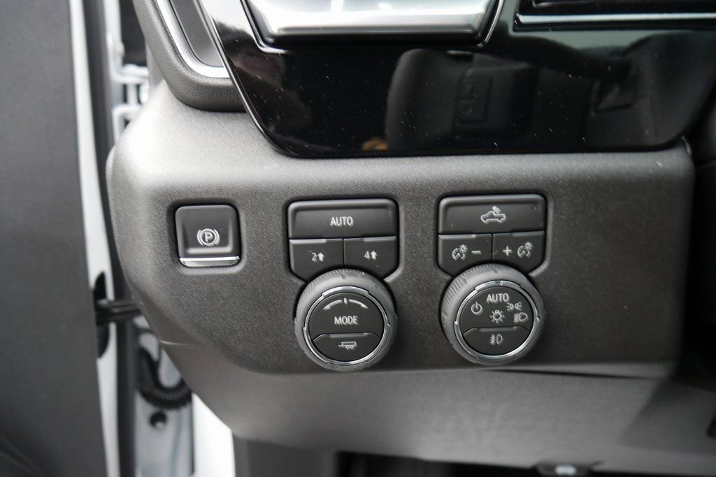 New 2026 Chevrolet Silverado 1500 RST w/ Redline Edition AWD/4WD image 11
