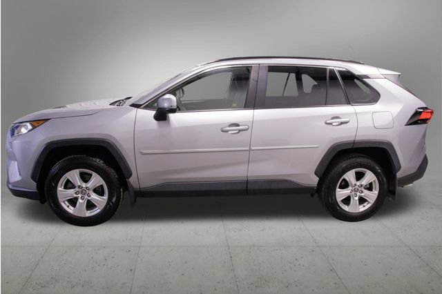 Used 2019 Toyota RAV4 XLE image 2