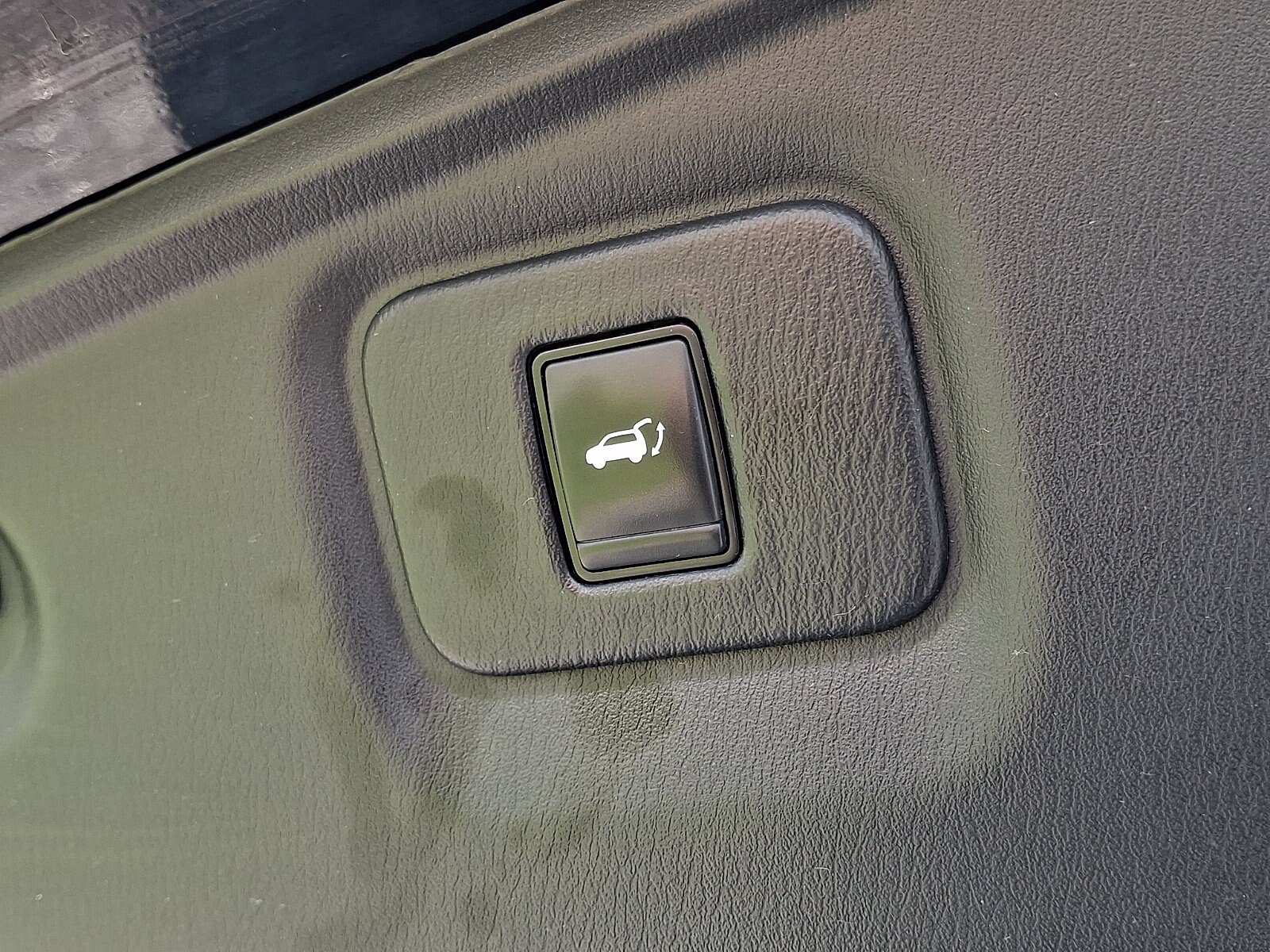 Used 2020 Nissan Pathfinder SL AWD/4WD image 32