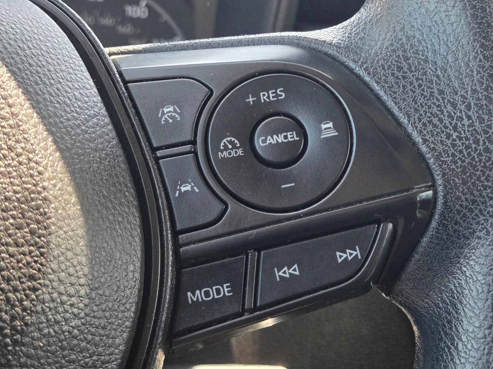 Used 2023 Toyota Corolla LE FWD image 27
