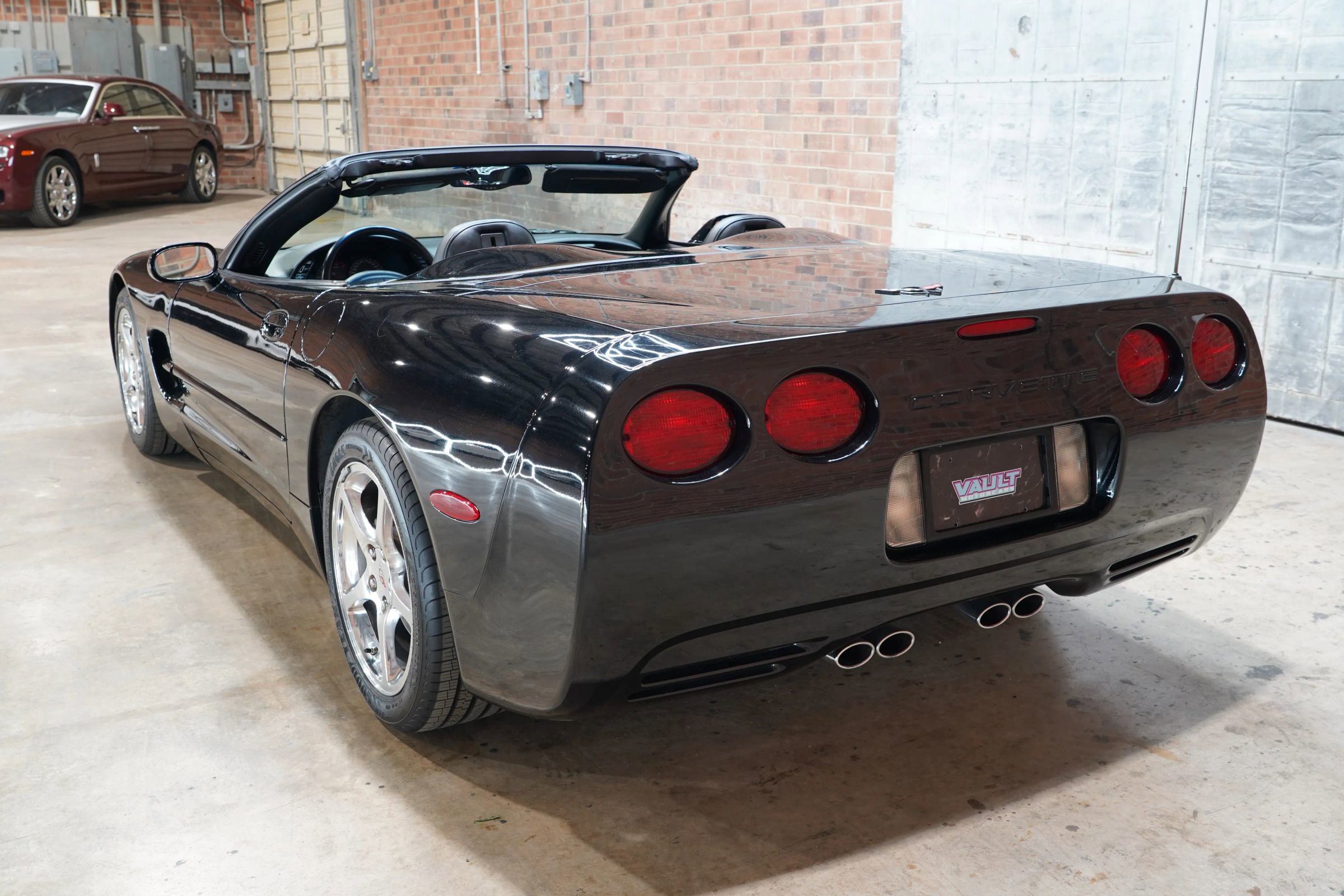 Used 2004 Chevrolet Corvette Convertible w/ Preferred Equipment Group image 13