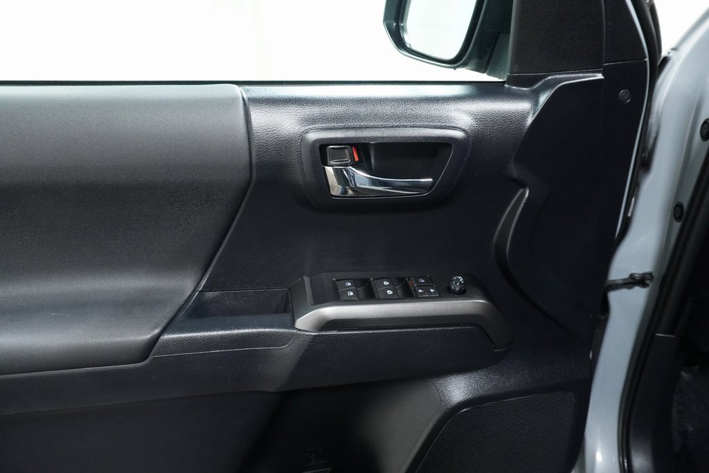 Used 2019 Toyota Tacoma TRD Sport image 20