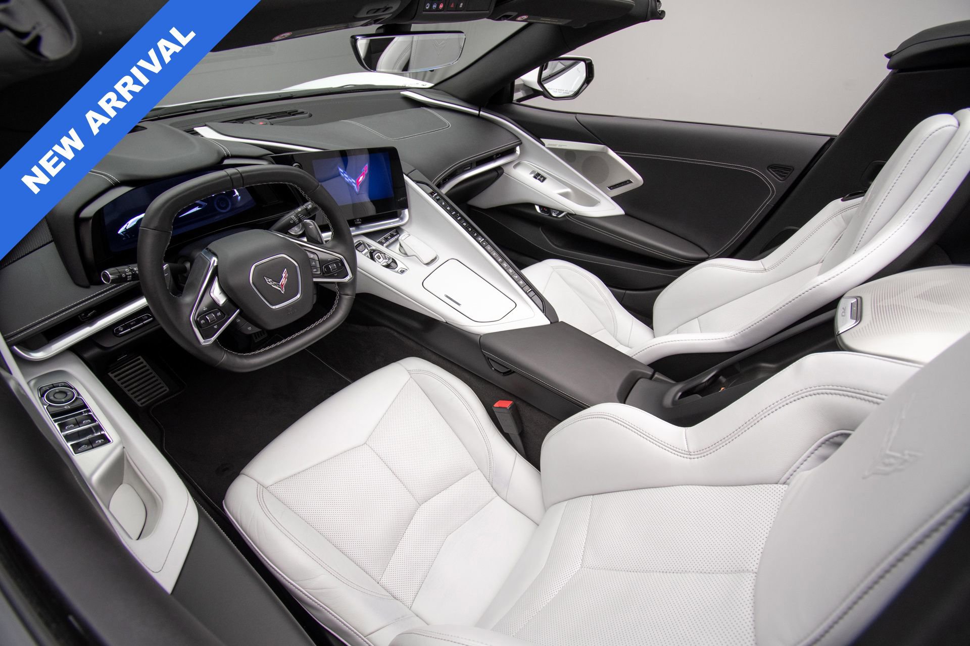 Used 2023 Chevrolet Corvette Stingray Preferred Conv w/ Z51 Performance Package RWD image 18