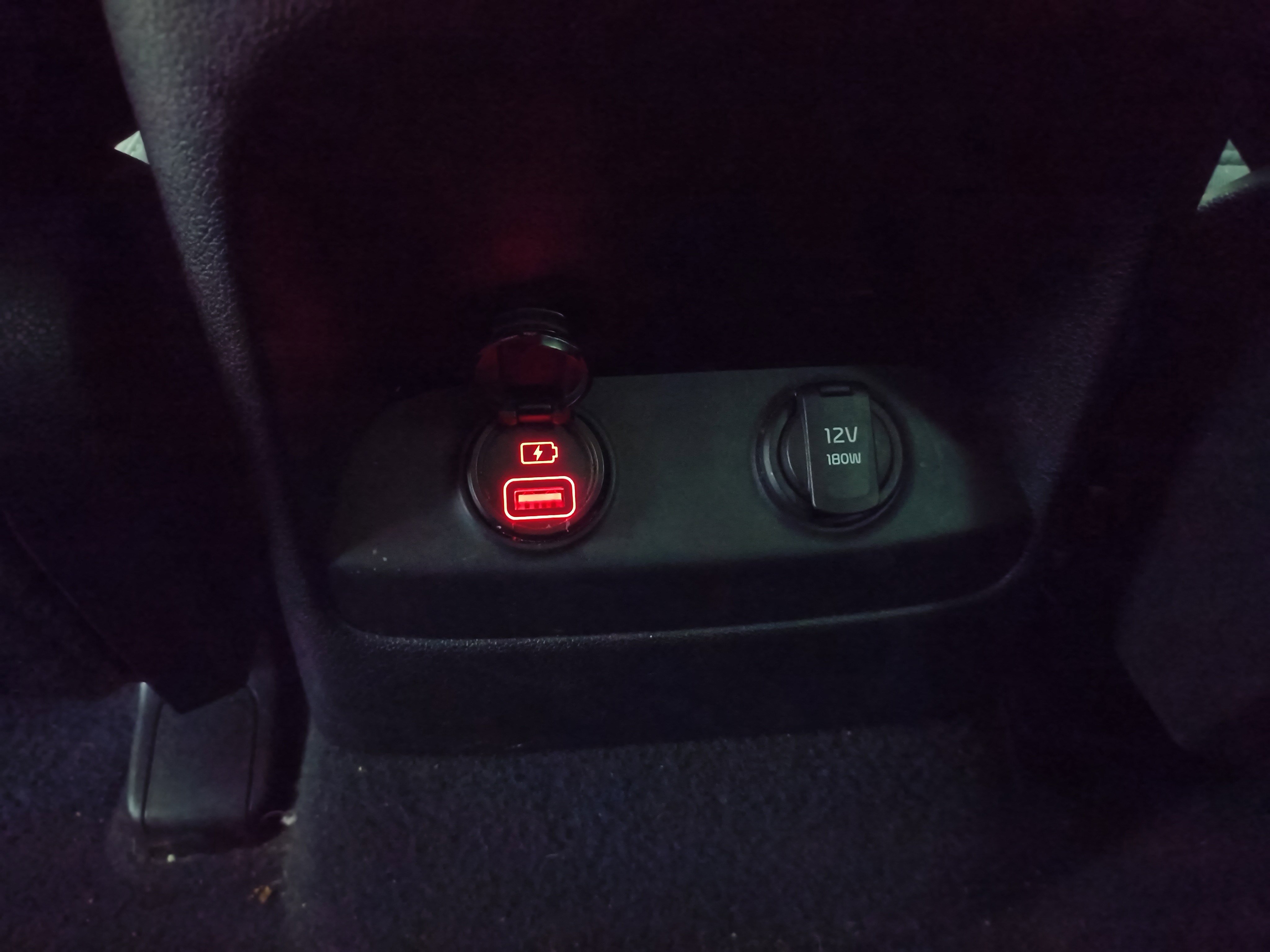 Used 2020 Kia Sorento LX image 28