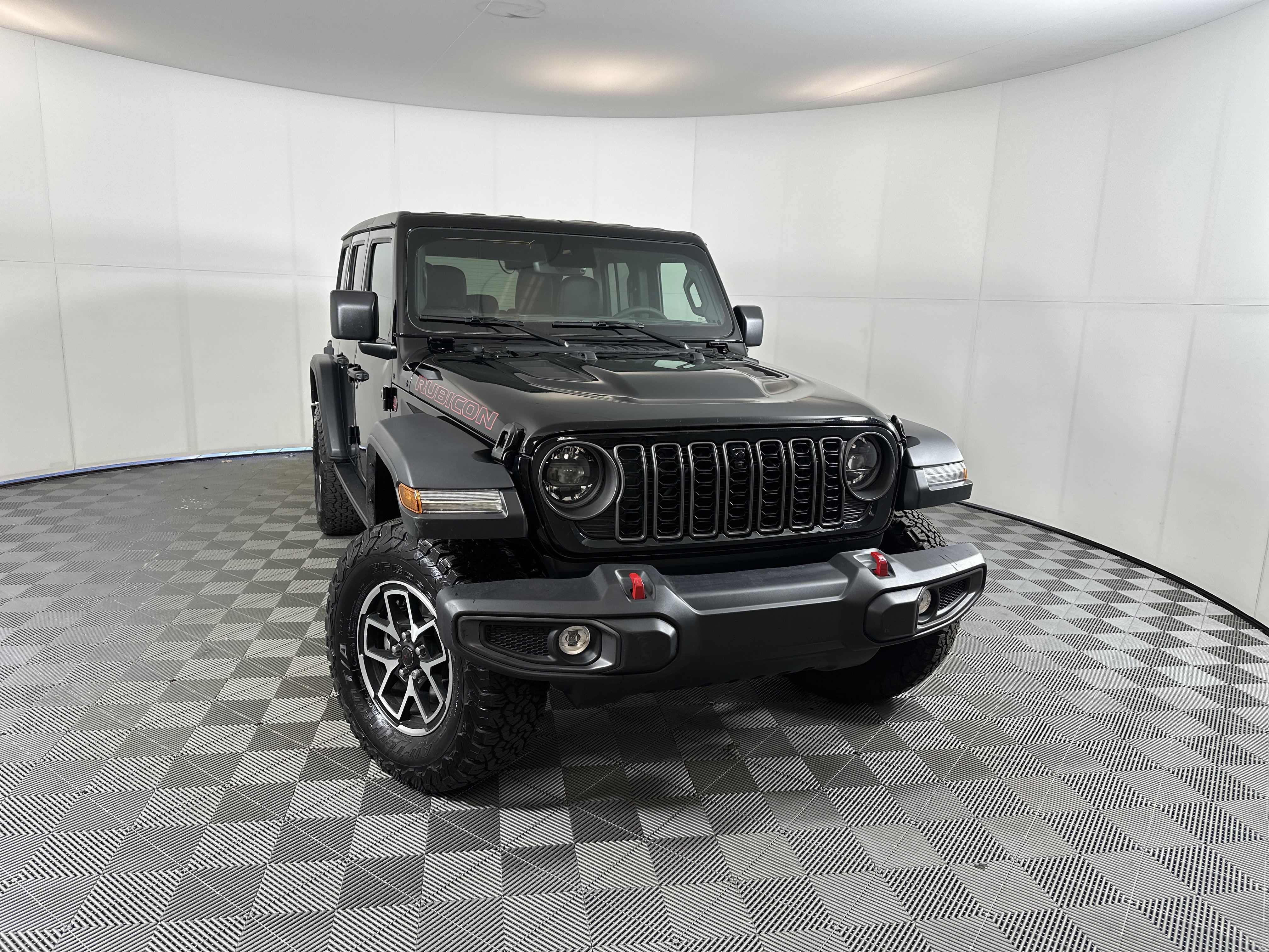 Used 2024 Jeep Wrangler Unlimited Rubicon w/ Technology Group image 1