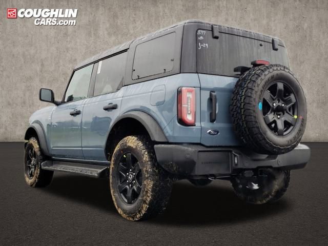 New 2025 Ford Bronco Outer Banks w/ Black Appearance Package image 6