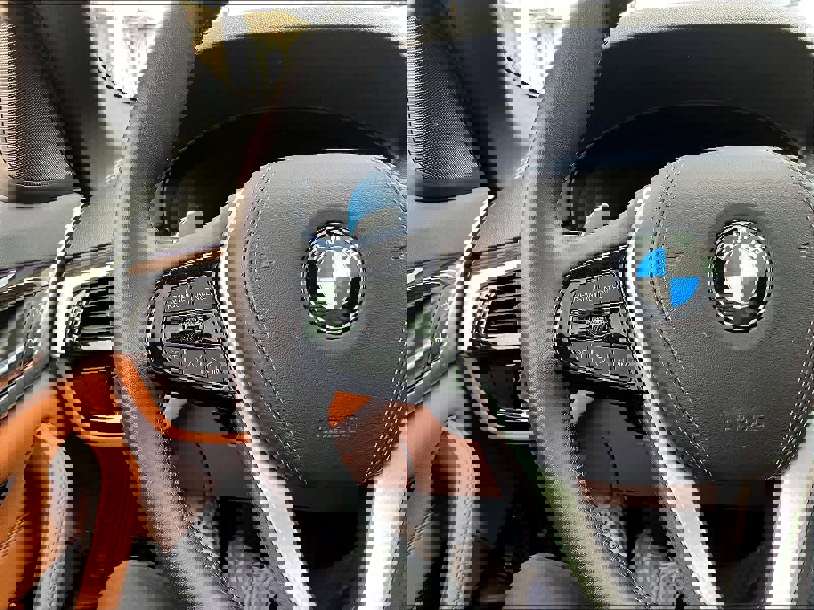 Used 2023 BMW 530i w/ Convenience Package image 19