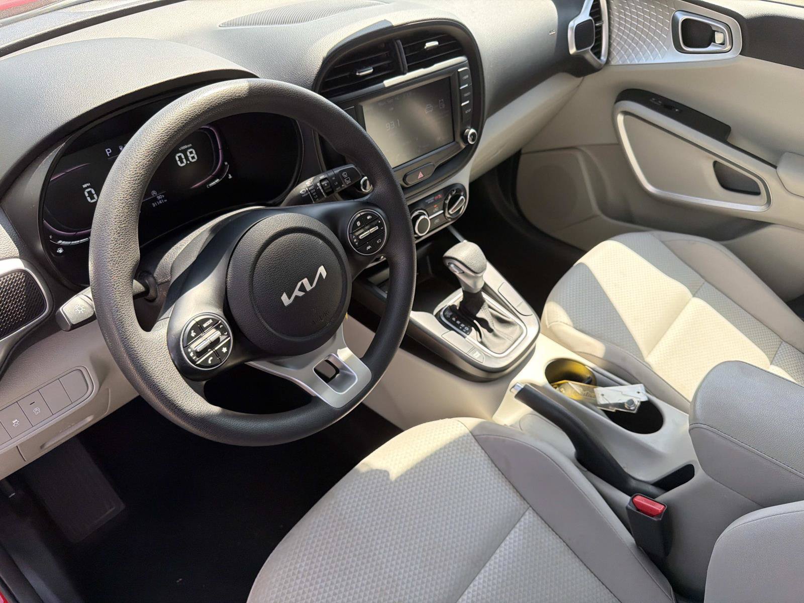 Used 2023 Kia Soul LX FWD image 7