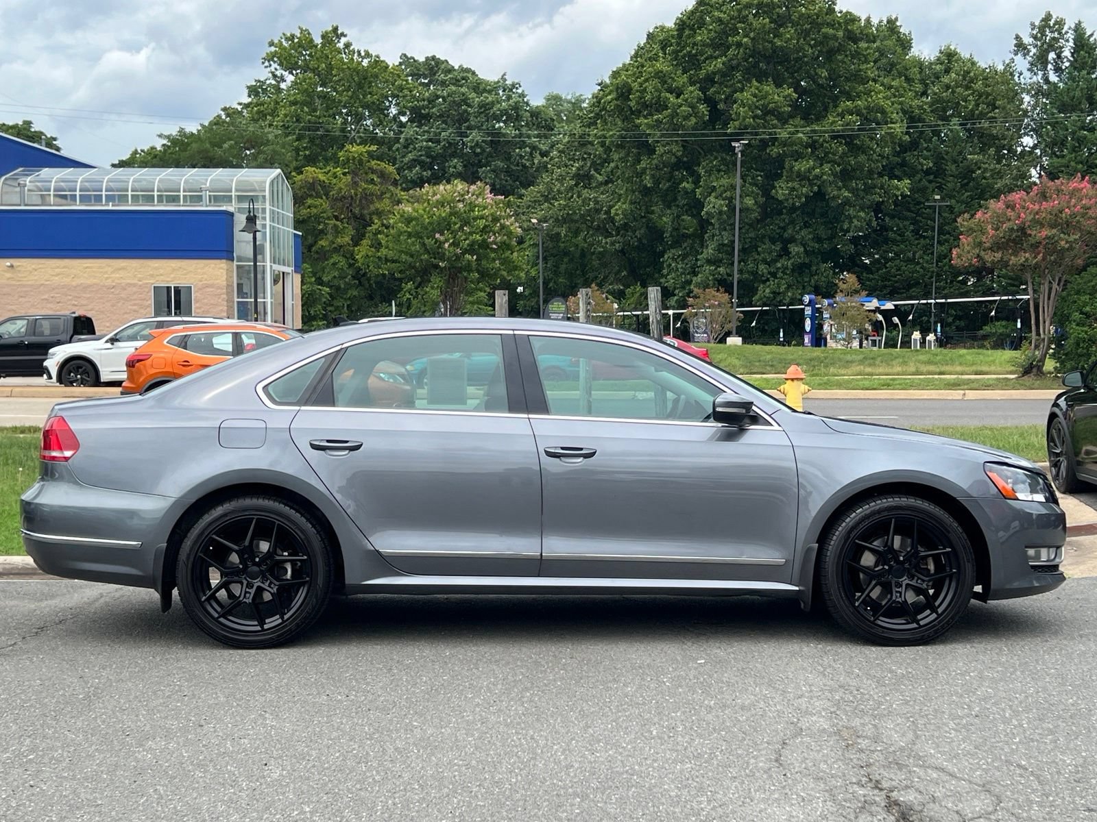 Used 2015 Volkswagen Passat 1.8T SE FWD image 8