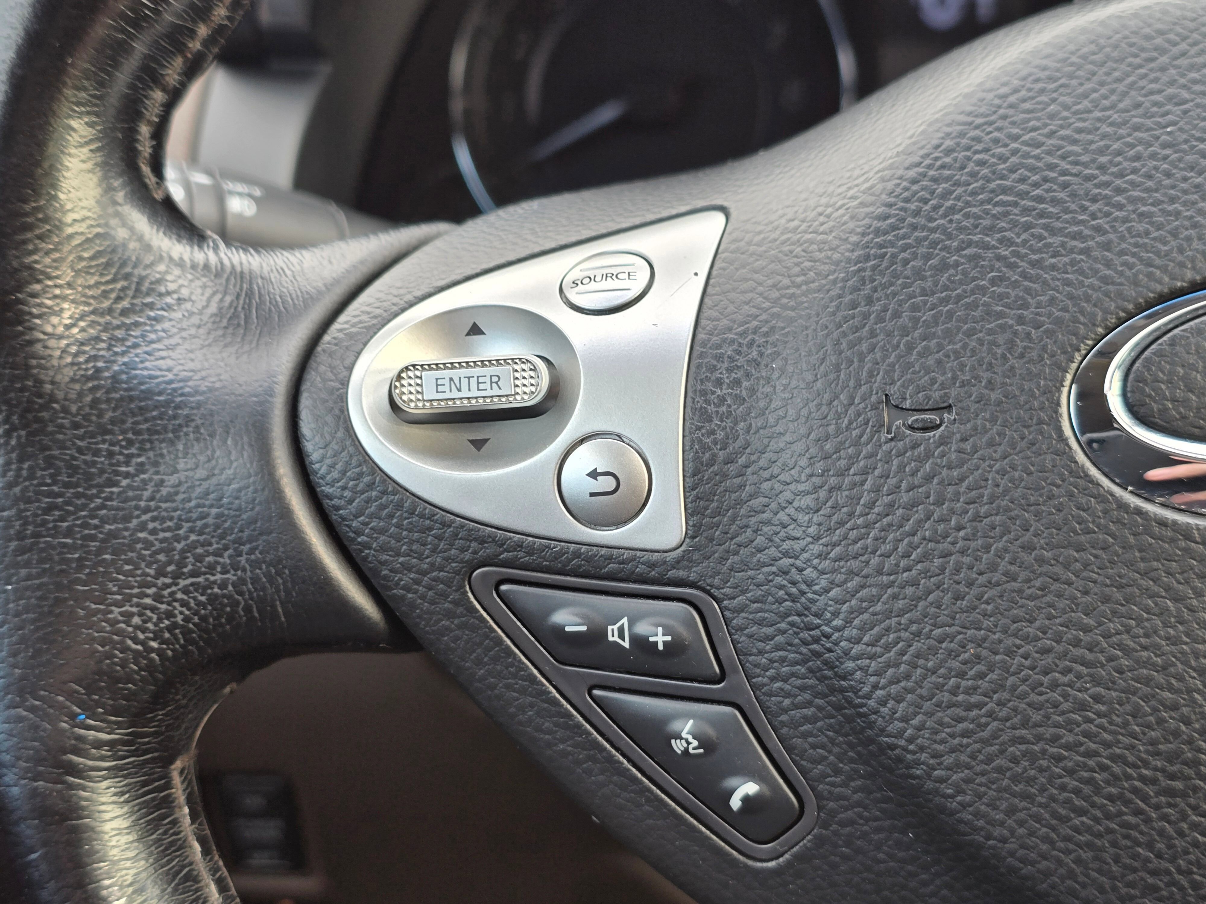 Used 2011 INFINITI FX35 AWD image 4