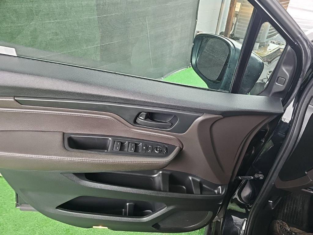 Used 2019 Honda Odyssey EX image 36