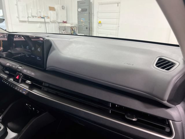 Certified 2025 Kia K4 FWD image 27