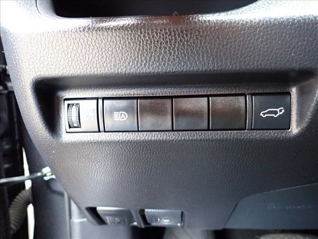 Used 2021 Toyota RAV4 XLE w/ Convenience Package FWD image 13
