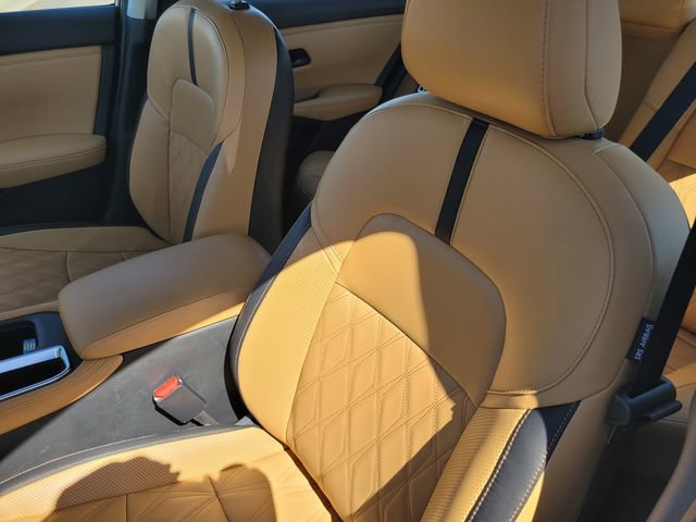 Used 2025 Nissan Sentra SV w/ SV Premium Package FWD image 13