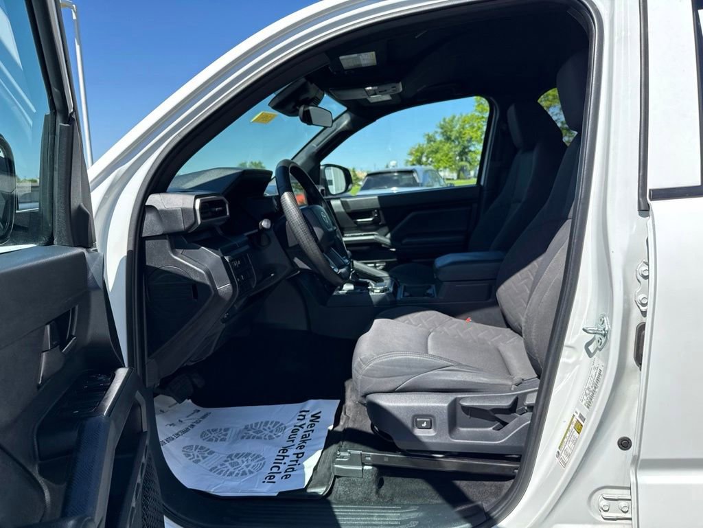 Used 2024 Toyota Tacoma SR AWD/4WD image 30
