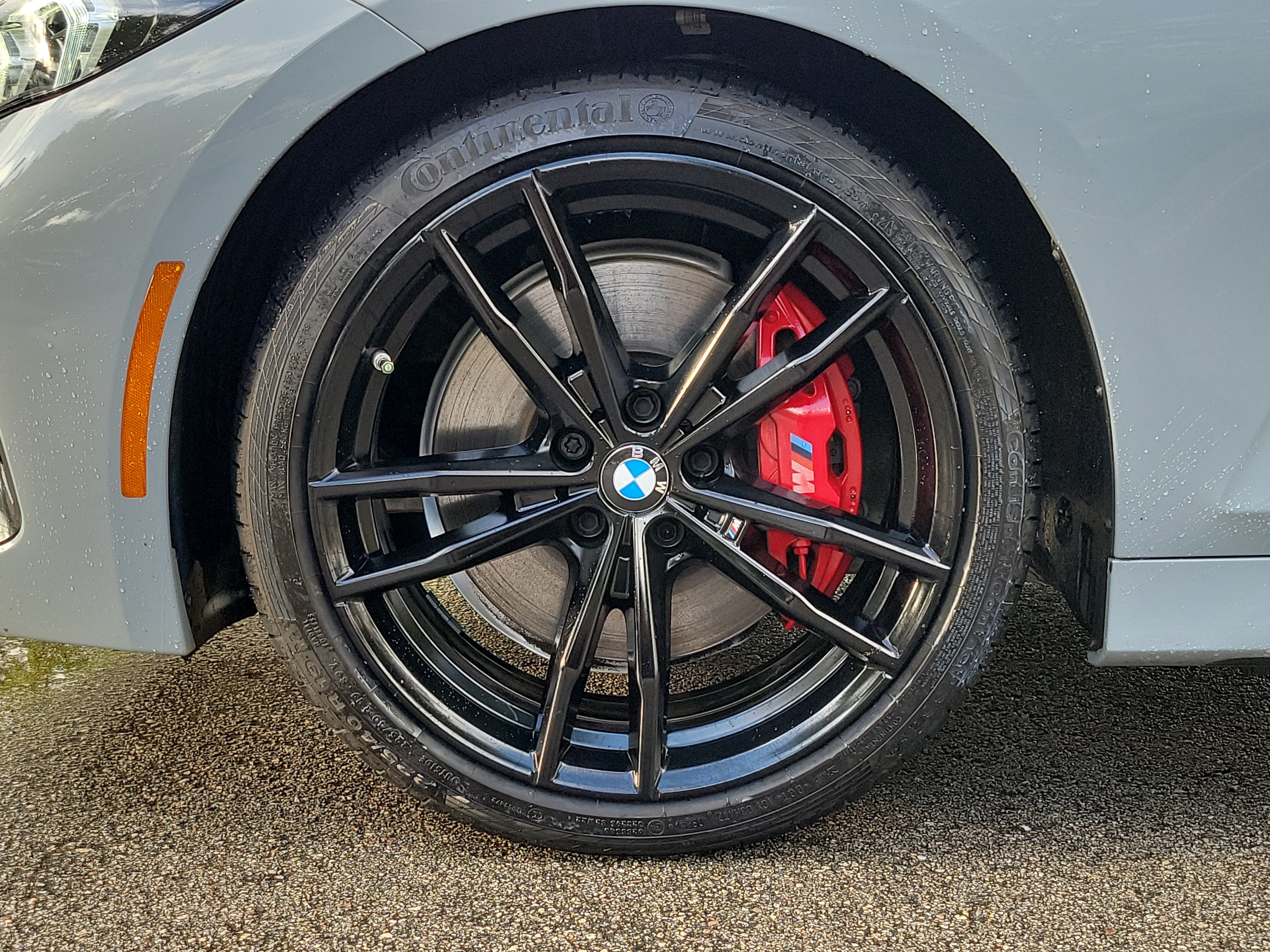 Certified 2023 BMW 330i Sedan w/ M Sport Package RWD image 5
