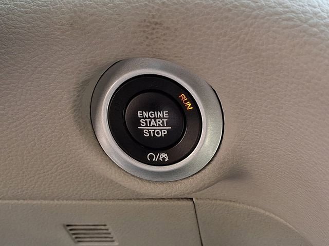 Used 2024 Chrysler Pacifica Limited image 20