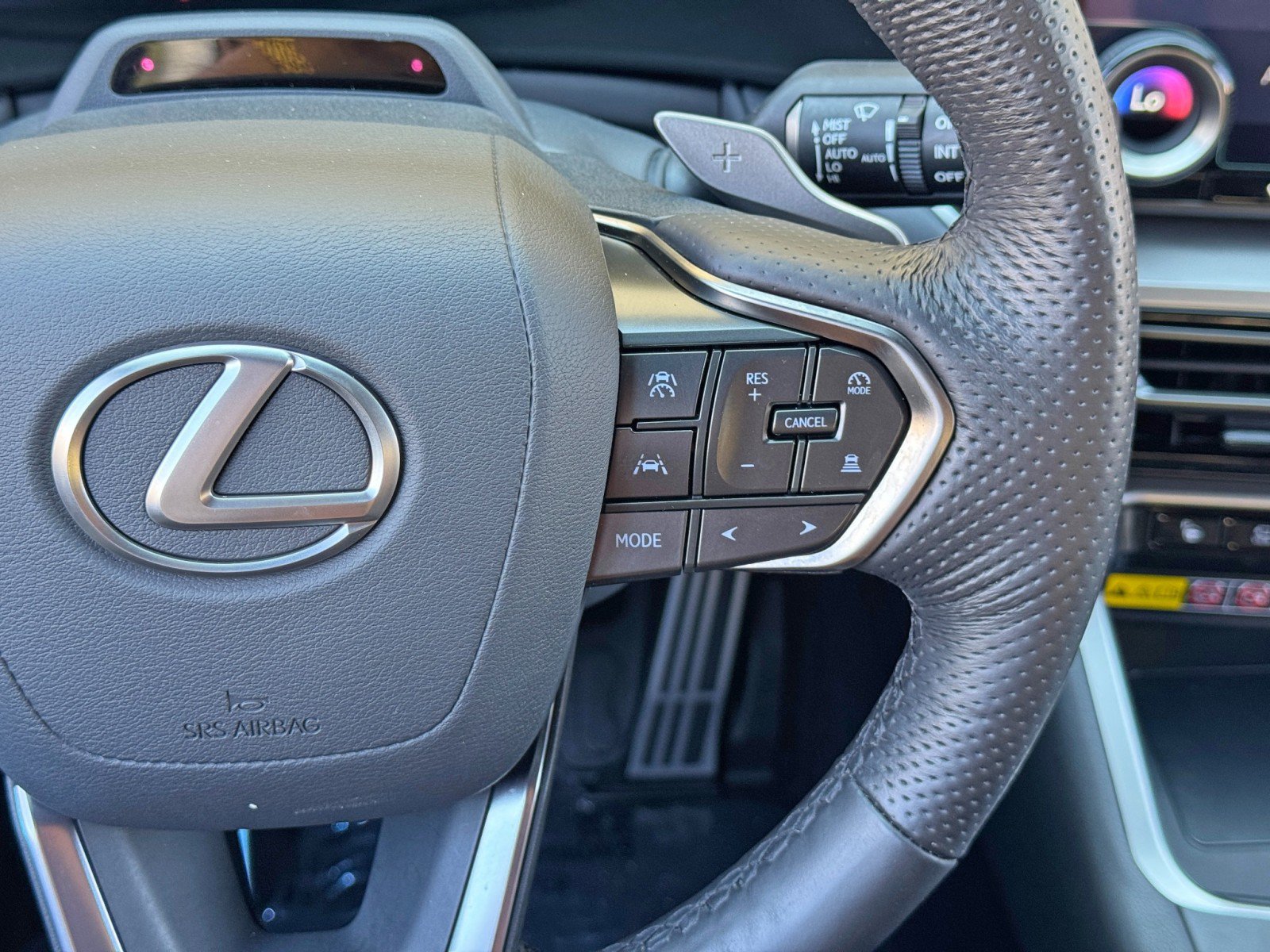 Used 2025 Lexus TX 500h AWD w/ Technology Package image 22