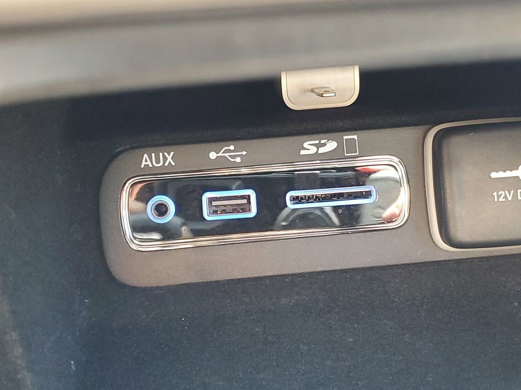 Used 2017 Jeep Grand Cherokee Limited image 24